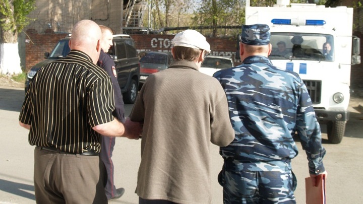 Ростовская область закупила три новых автомобиля для перевозки задержанных
