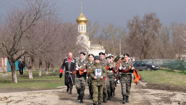 В Павловском районе простились с воином, погибшим в ходе спецоперации на Украине