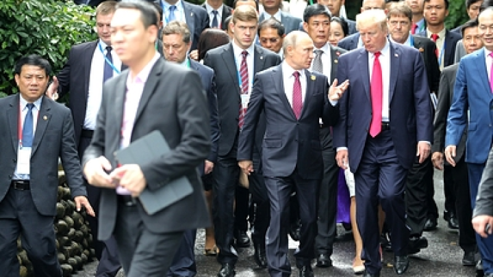 БРИКС выступает единым фронтом в поддержку Путина накануне переговоров с Трампом на Аляске
