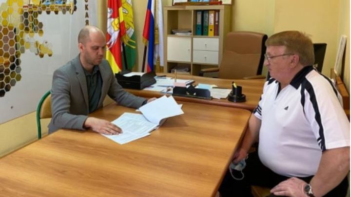 В Челябинске защищают пенсионера, которого медцентр обманул на 119 тысяч рублей