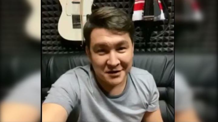 Актер из сериала Интерны опубликовал видеообращение к медикам Челябинска