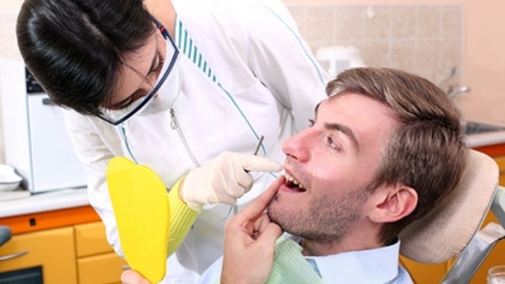 Сложное время для стоматологии: Врач о последствиях санкций