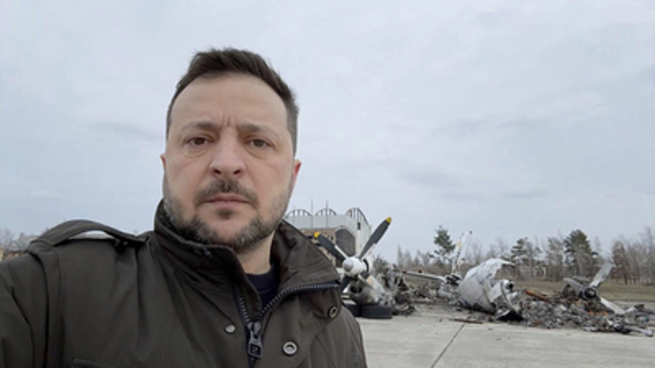 Зеленский допустил дальнейшую потерю территорий Украины из-за действий России