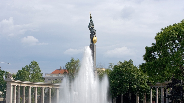 Оскорбительно для самой Австрии: Русский посол сообщил о выходке украинских радикалов в Вене