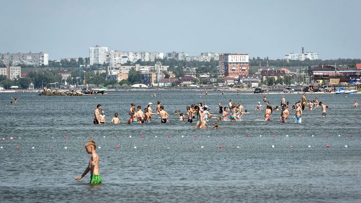 В Бердянск массово возвращаются местные жители