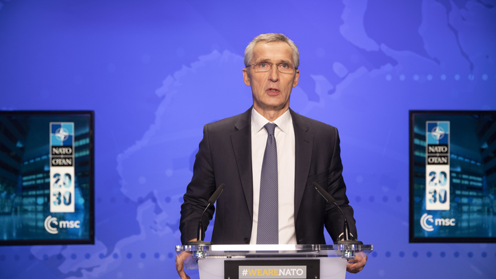 Шаг влево, шаг вправо - война!: Эксперт описал, как в НАТО хотят связать Россию по рукам и ногам