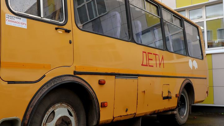 В Свердловской области школьный автобус протаранил жилой дом