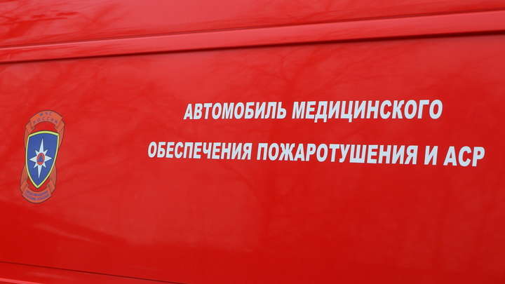 Детей и взрослых спасали из полыхающей пятиэтажки во Всеволожске: есть погибший