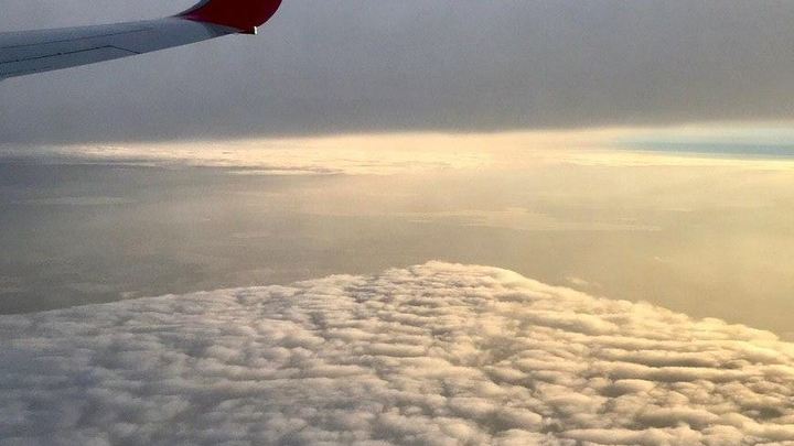 Рейс из Москвы в Челябинск облетал бушующую грозу с юга