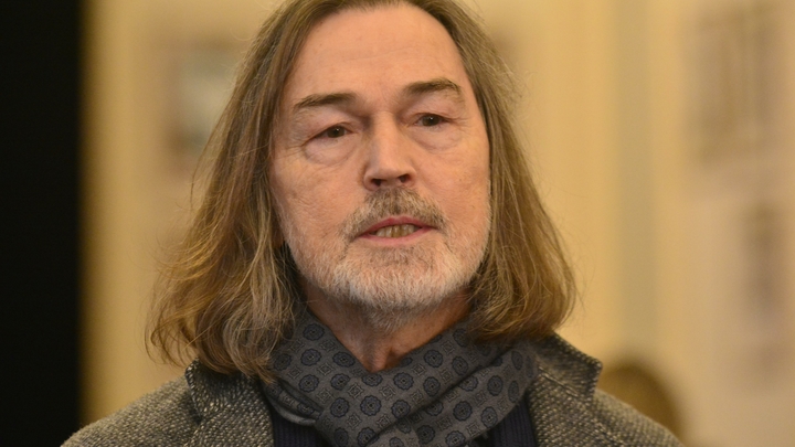 Никас Сафронов требует полной изоляции России