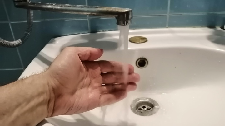 В Челябинской области без воды в жару остались 8000 человек