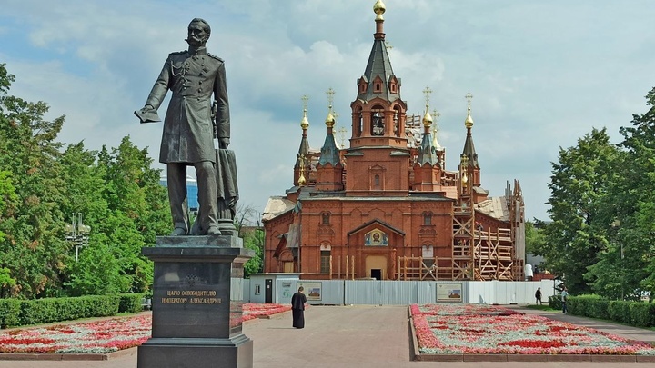 В первозданной красоте: открыта западная сторона храма Александра Невского в Челябинске