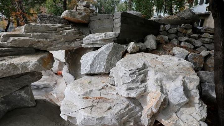Сад из камней с водопадом появится в сквере Кургана
