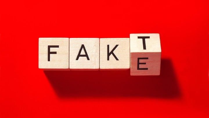 Разоблачительница оказалась врушкой. Главного эксперта ВВС по фактчекингу поймали на лжи в резюме