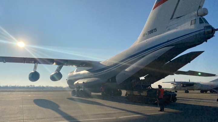 В США испугались загадочного русского самолёта, прилетевшего в КНДР