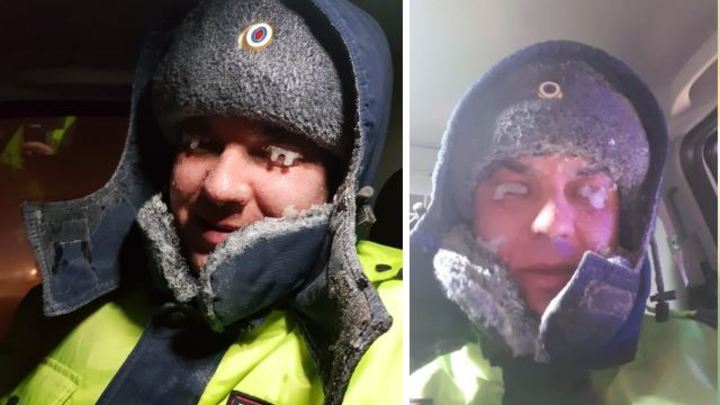 В Челябинской области инспекторы ГИБДД дважды спасли на трассе детей-хоккеистов