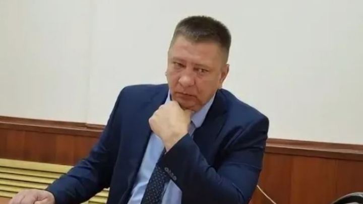 Плохой начальник курганского департамента ЖКХ получил грамоту в день отставки