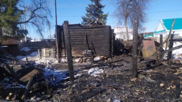 В Курганской области на пожаре сгорела пенсионерка