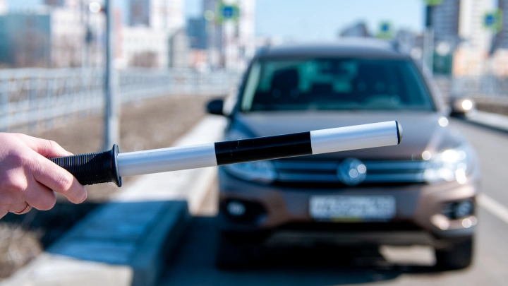 Элитный гаишник превратил жезл ГИБДД в волшебную палочку для добычи денег: девять квартир в Москве и пять в ОАЭ