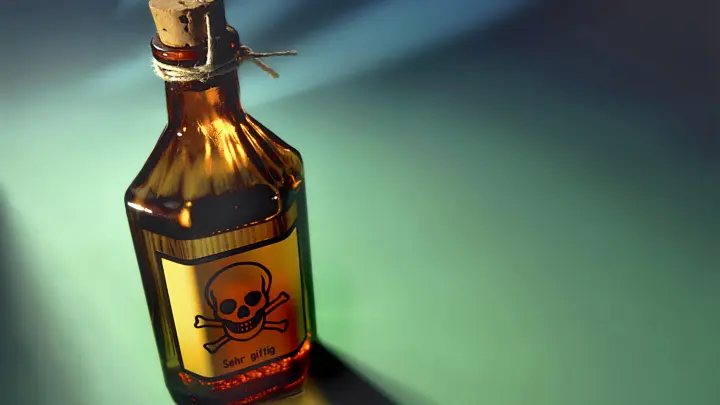 44 смерти на их совести? В азербайджанском деле добавился штрих с отравлением алкоголем