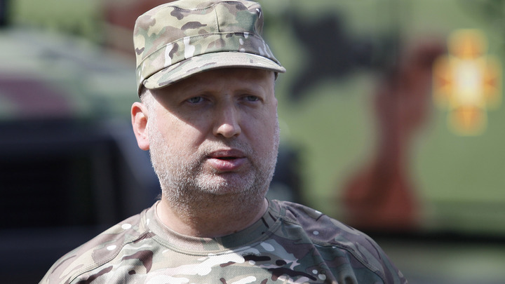 Турчинов рассказал, как США кинули Украину с поставками Джавелинов