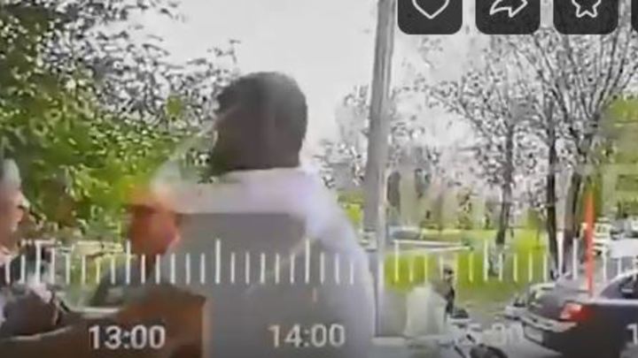 В Челябинске женщину с маленьким ребёнком схватили и увезли двое мужчин