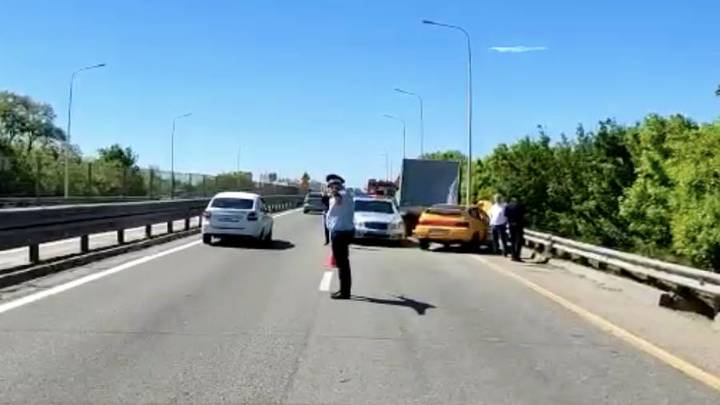 В Краснодаре водитель легковушки насмерть сбил дорожного рабочего