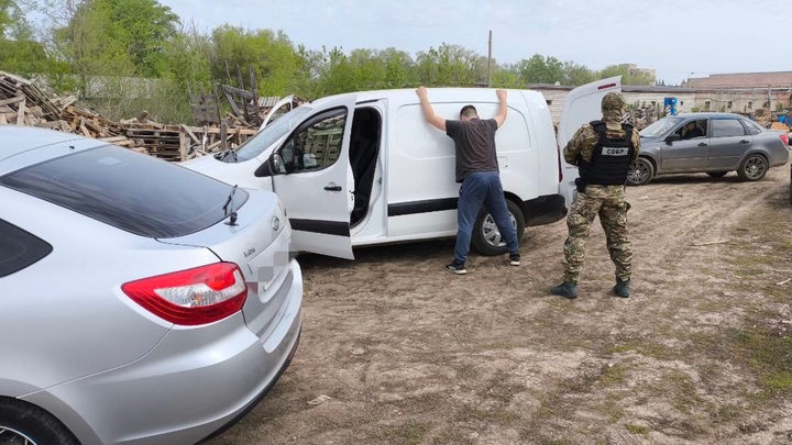 Самарские таможенники изъяли более 32 тысяч пачек контрафактных сигарет