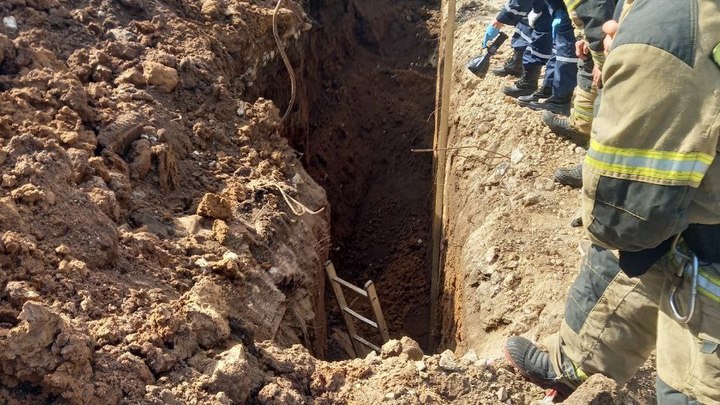 В Ворсме 35-летнего рабочего завалило грунтом