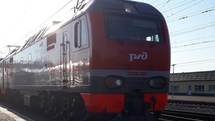 Житель Ростовской области сдвинул с места тепловоз весом в 125 тонн