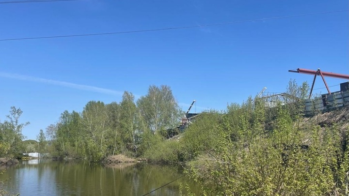 В Новосибирске мужчина погиб на рыбалке, задев удочкой провода ЛЭП