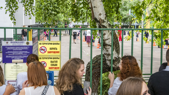 После резонанса в СМИ чиновники пообещали устроить десятилетнюю сироту в элитную школу Петербурга