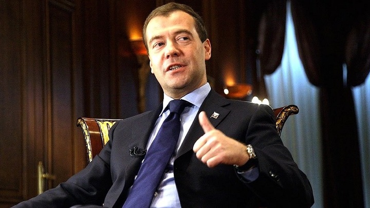 Медведев назвал Украину страной-паразитом