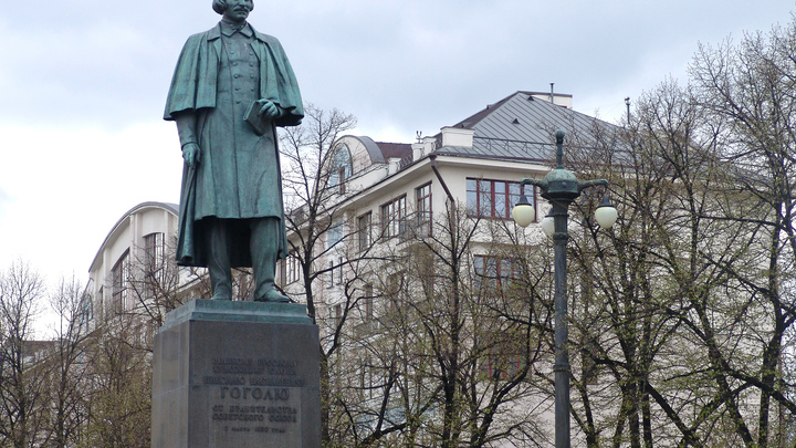 Как Гоголь звучит по-украински? Министру по-русски процитировали классика