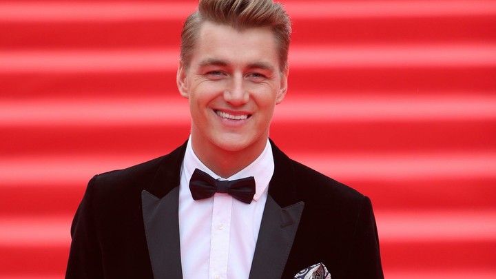 Певец и экс-член жюри шоу «Маска» Воробьев выложил фото с флагом США