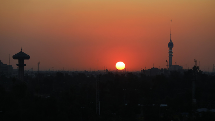 Война... 2020 начинается кровавой зарей: база США на западе Ирака подверглась ракетной атаке