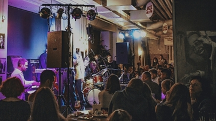 В Москве состоялось тайное выступление запретной группы “АлоэВера”