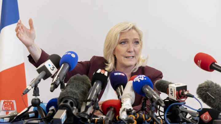 Сильный ход перед выборами: Марин Ле Пен призвала отменить все санкции против России