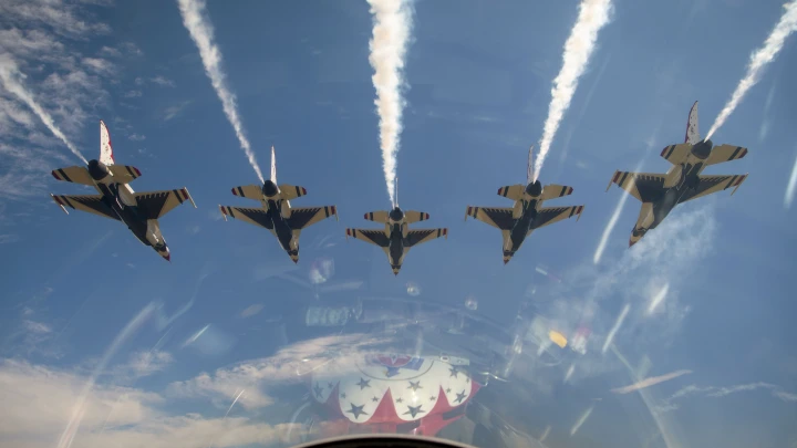 Британцы захотели взять под свой контроль небо над Украиной. Есть два нюанса