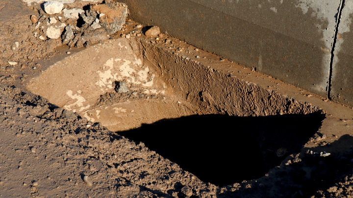 В Сафари-парке Краснодара девочка провалилась в открытый люк с водой