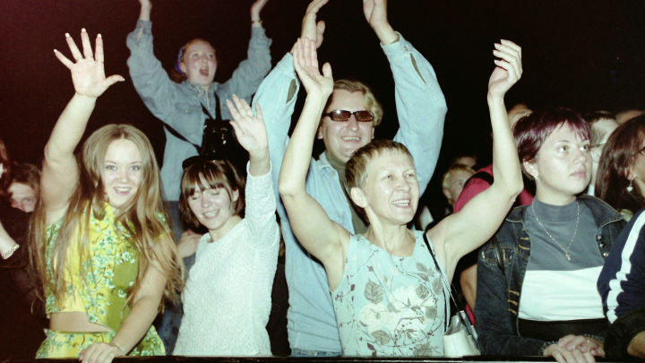 В Минпросвещения придумали, как заставить молодёжь заводить семью