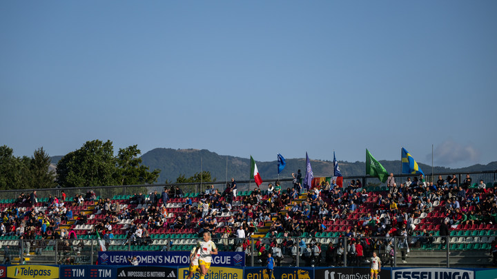 УЕФА допустила сборные России к международным турнирам: Условия оказались унизительными