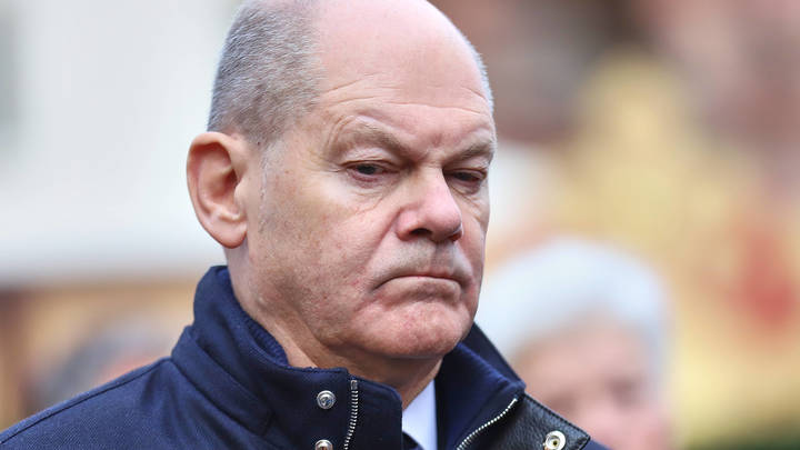 Зеленский обиделся на Шольца за звонок Путину и отказ дать Таурусы: Генсек НАТО призвал Киев к благодарности