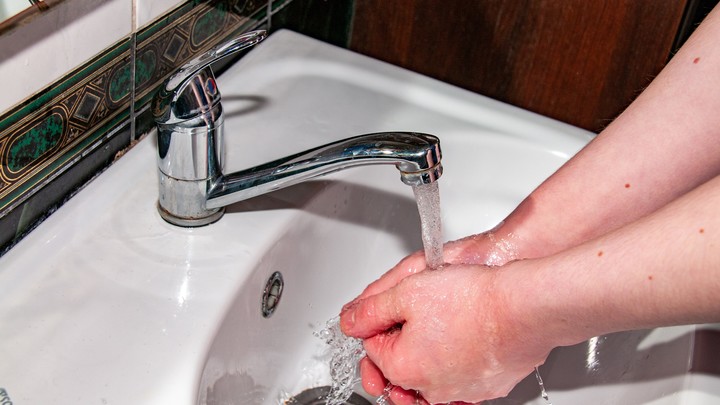 В Новороссийске из-за ремонта запорной арматуры без воды остались 3,5 тыс. жителей