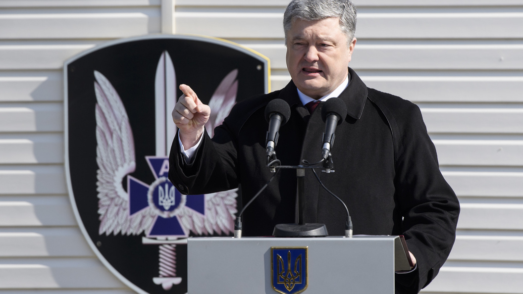 Порошенко перед Пасхой наплевал в души верующих: Президент Украины призвал Господа на войну Порошенко перед Пасхой наплевал в души верующих: Президент Украины призвал Господа на войну