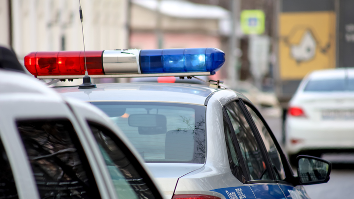 В Казани КамАЗ толкнул машину на пешеходов. Один погиб, двое в больнице