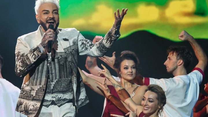 На Киркорове загорелась куртка во время концерта в Санкт-Петербурге: Видео