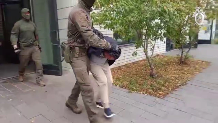 В Москве задержали полицейских по подозрению в легализации мигрантов