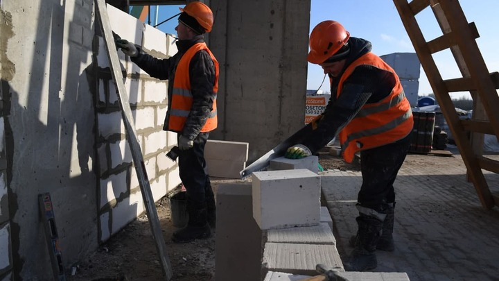 В Екатеринбурге с аукциона продан недострой на берегу Исети