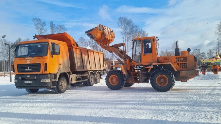 Большая уборка в Ивантеевке: Парк очищен от снега